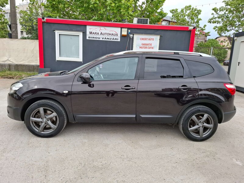 Nissan Qashqai+2