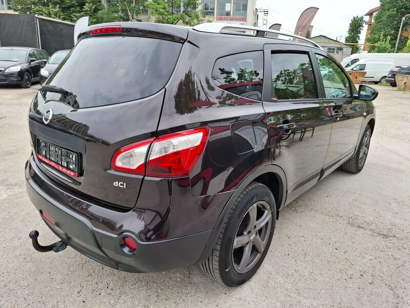 Nissan Qashqai+2